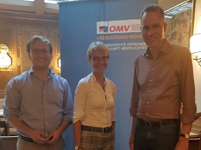 JU-Vorsitzender Dietrich Aden, Regierungspr�sidentin Dorothee Feller, OMV-Vorsitzender Stefan Leschniok (von links nach rechts)